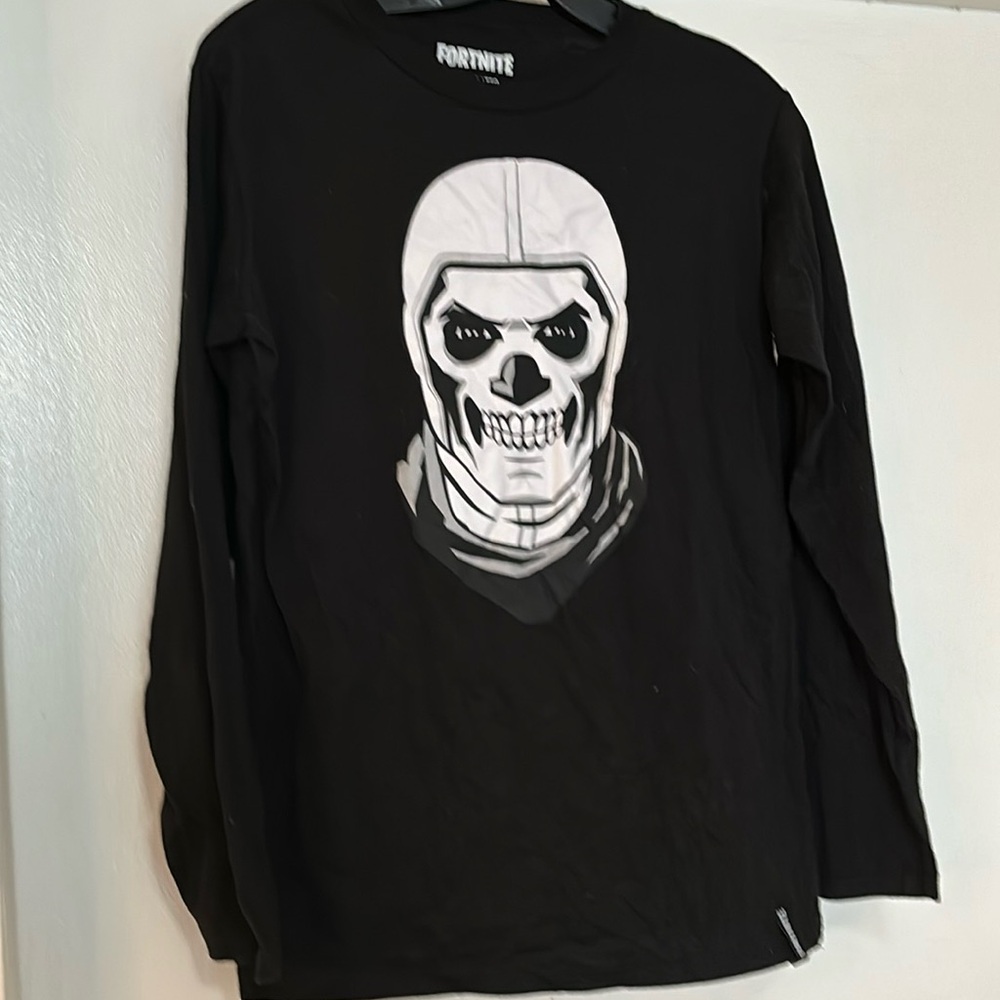 XXL long sleeved Fortnite t-shirt